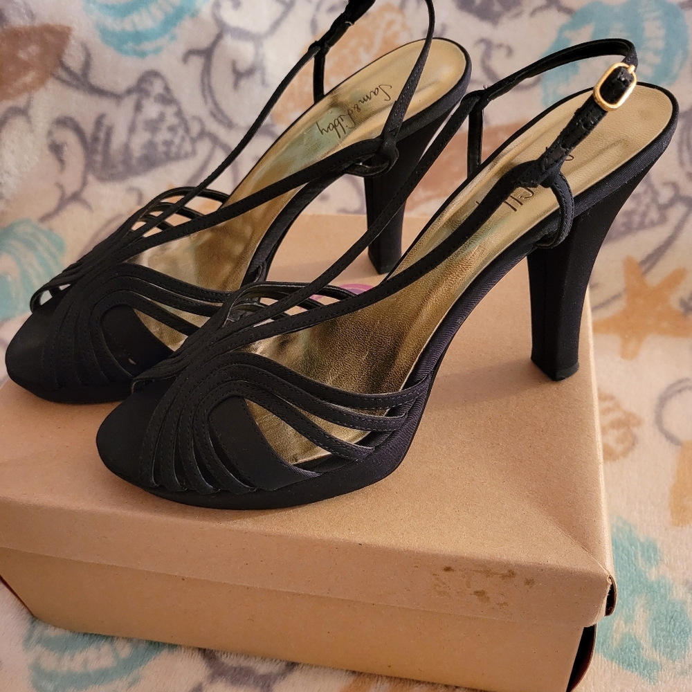 Sam & Libby 8.5M Black Strappy Heels - Picture 6 of 7